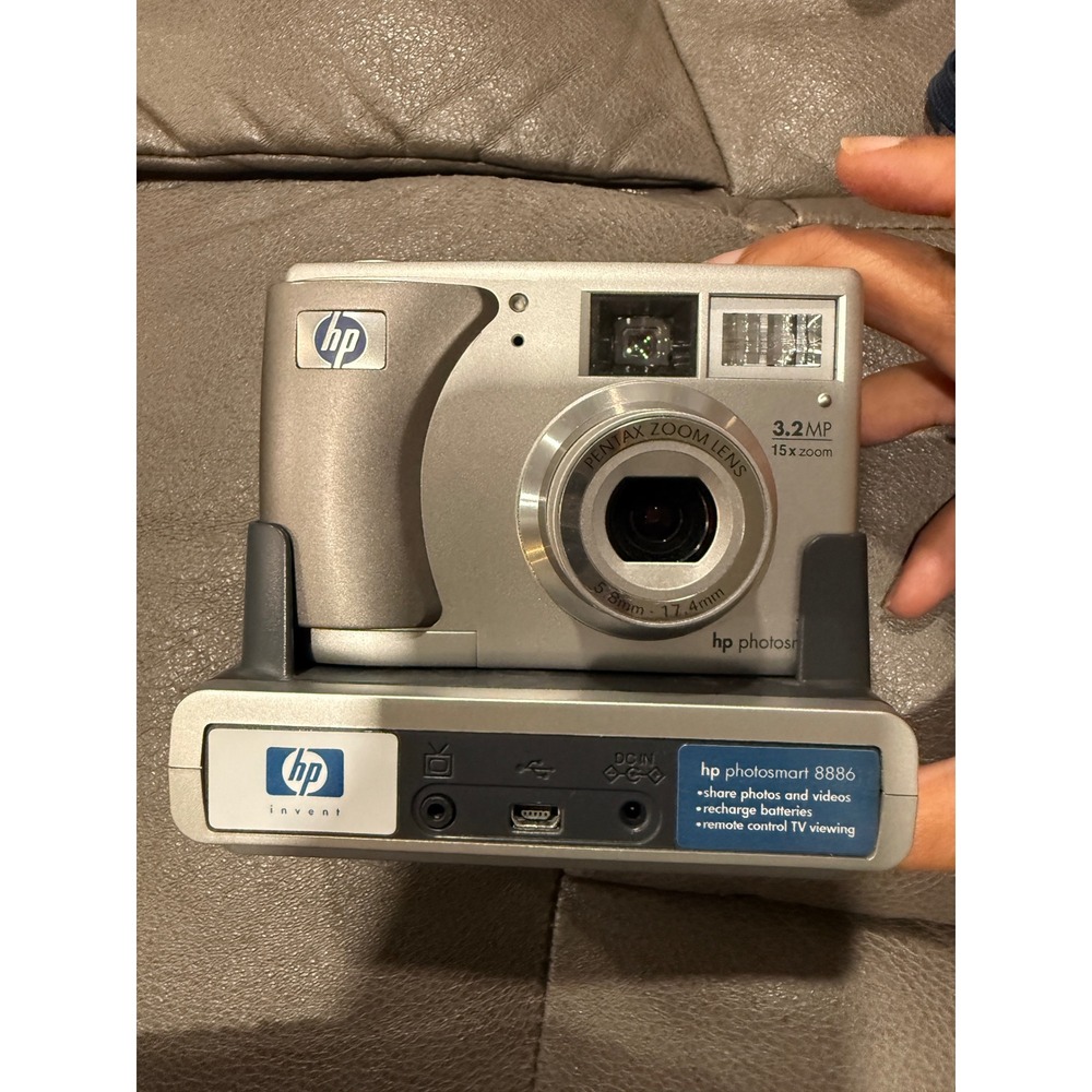 HP Photosmart 735 Digital Camera 3.2MP 15x Zoom Silver 8886 Camera Dock works